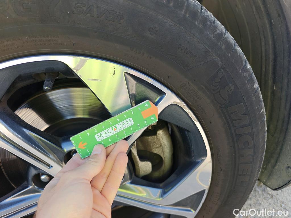  KIA  XCeed KIA  1.0 T-GDi Drive 88kW (120CV) #12