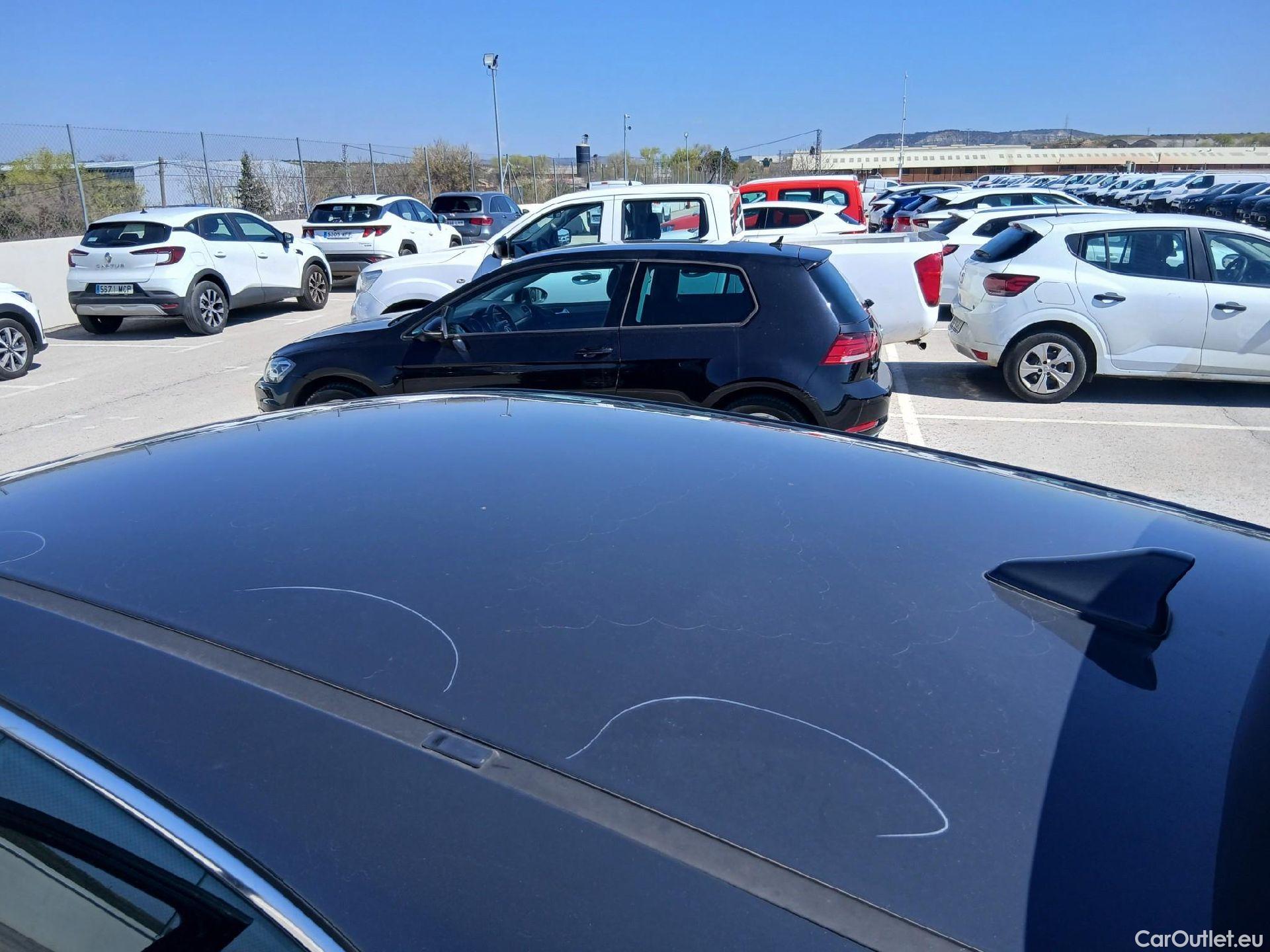  KIA  Cee'd KIA Ceed / 2021 / 5P / berlina con portón 1.0 T-GDi 88kW (120CV) Drive #36