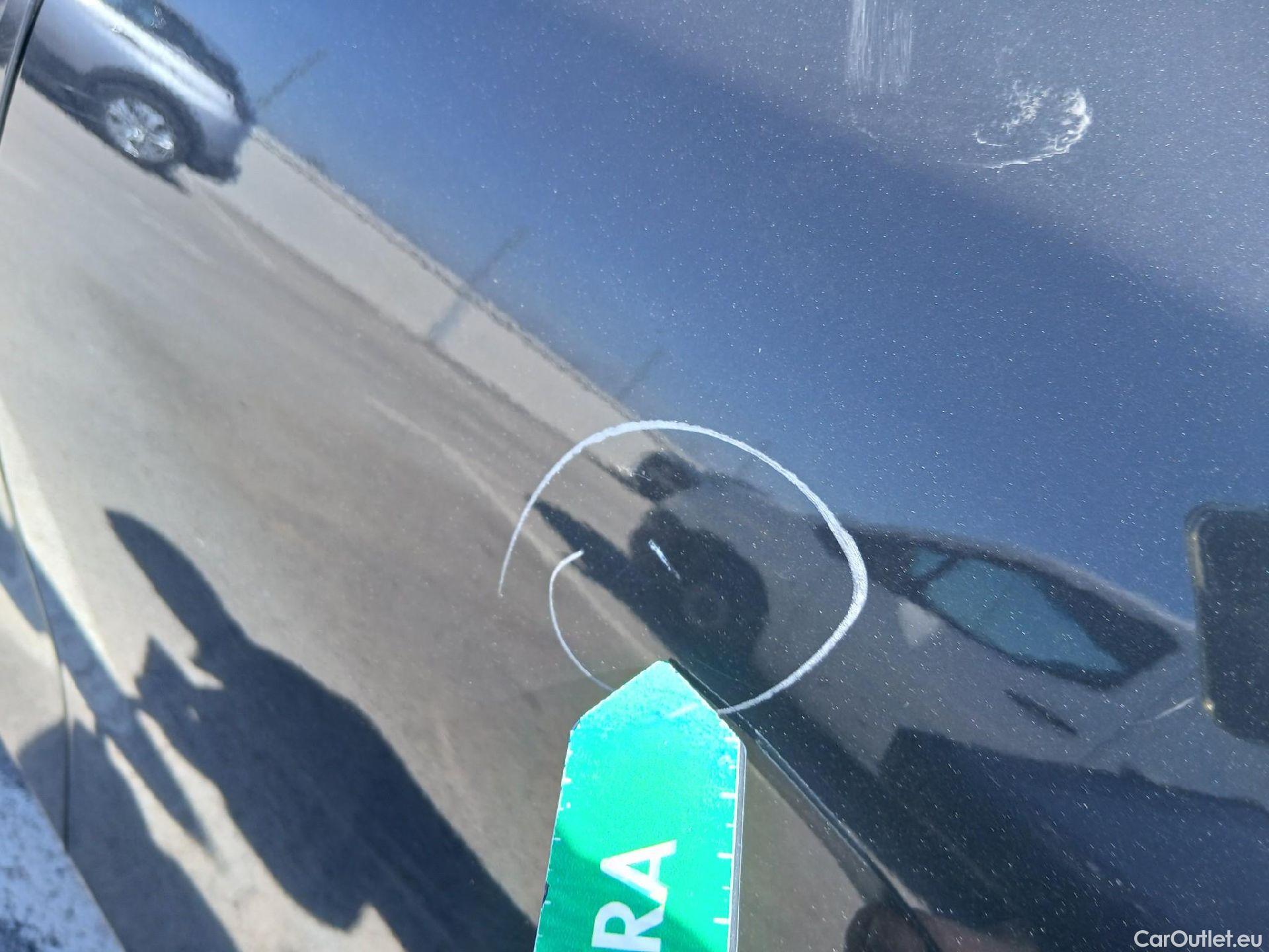  KIA  Cee'd KIA Ceed / 2021 / 5P / berlina con portón 1.0 T-GDi 88kW (120CV) Drive #14