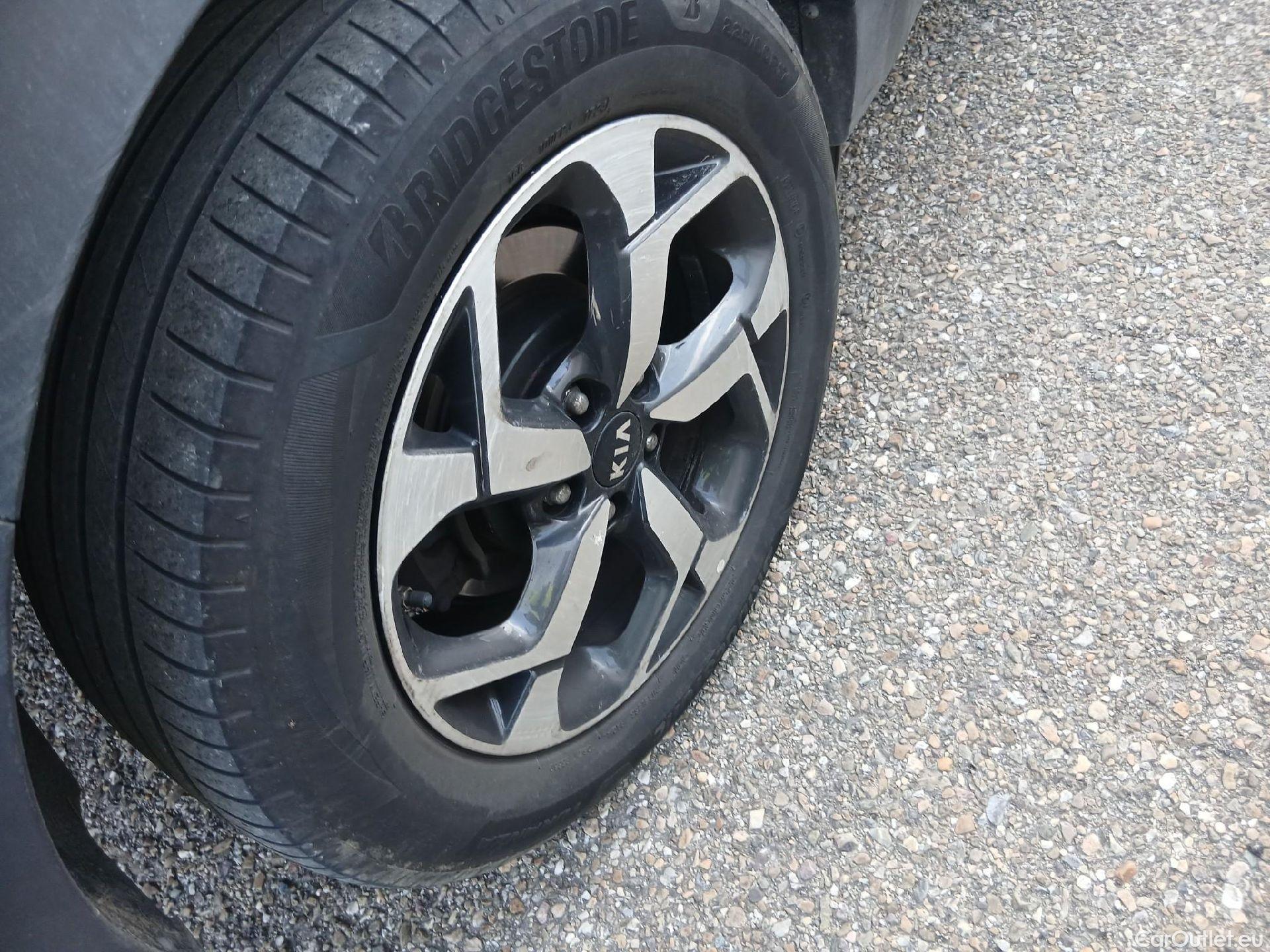  KIA  Sportage KIA  1.6MHEV Drive 100kW(136CV) 4x2(Crist Tintados)(CX) #19