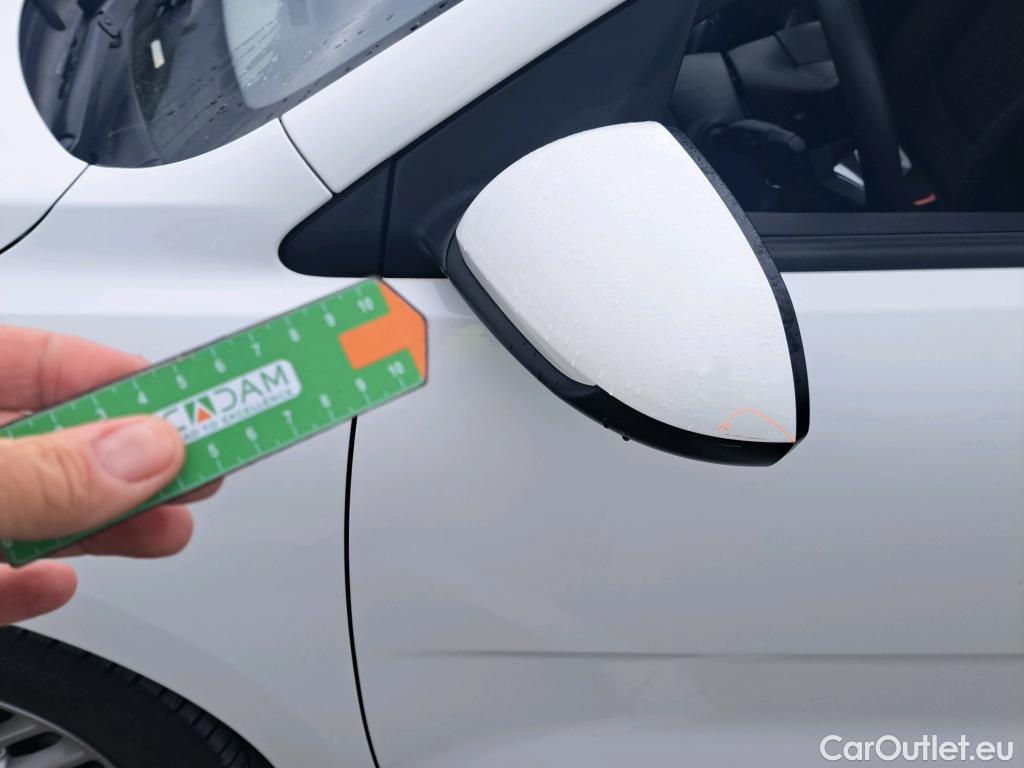  KIA  Rio KIA  / 2020 / 5P / berlina con portón 1.2 DPi 62kW (84CV) Concept #23