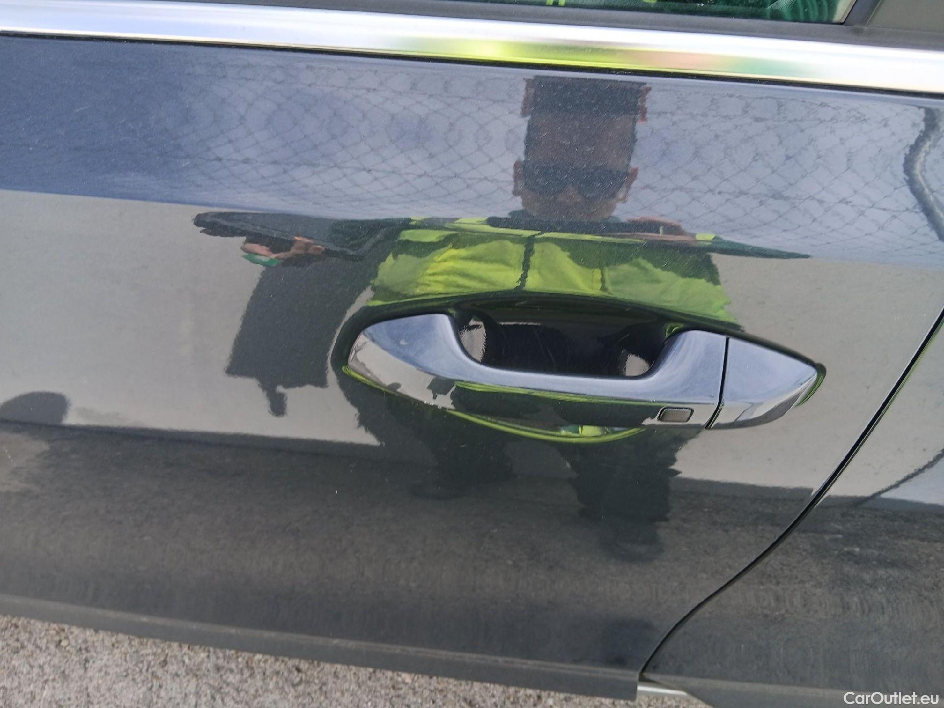  KIA  XCeed KIA  1.6 GDi PHEV 104kW (141CV) eDrive (AC) #24