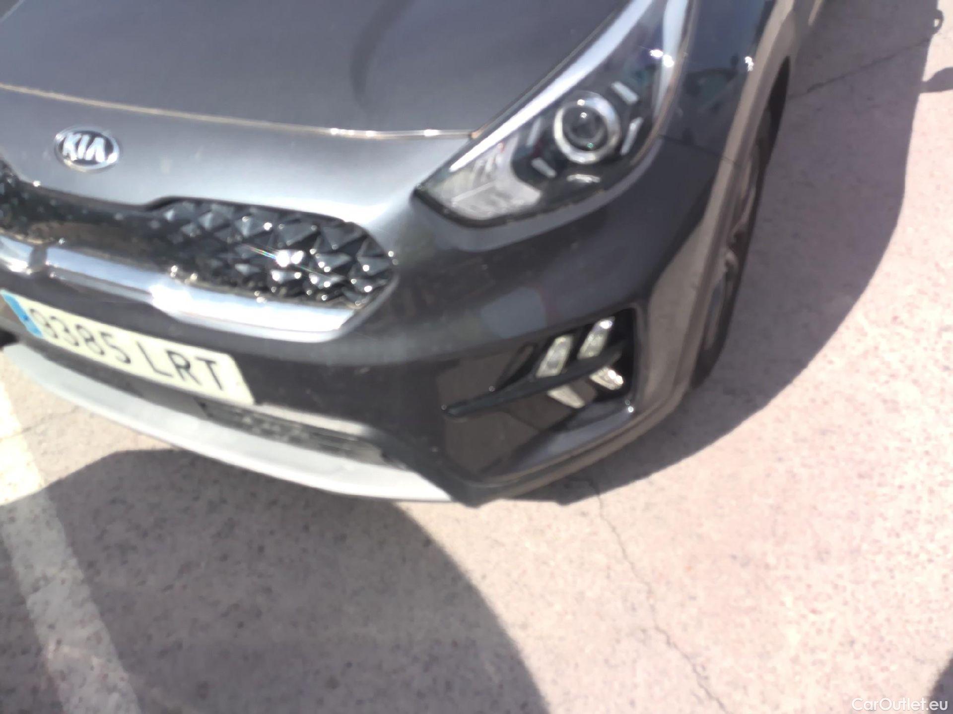  KIA  Niro KIA  / 2019 / 5P / crossover 1.6 GDi HEV 104kW (141CV) Drive #4