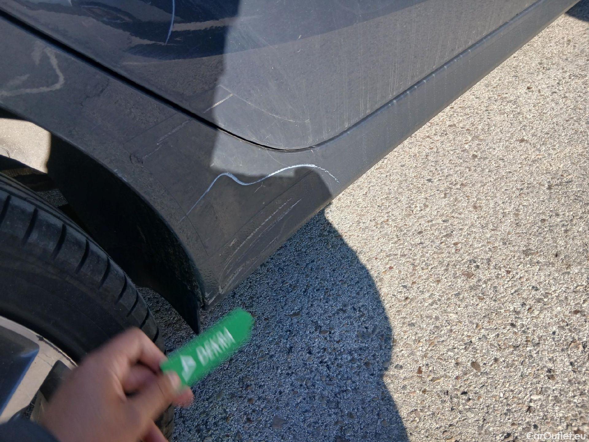  KIA  Cee'd KIA Ceed / 2021 / 5P / berlina con portón 1.5 MHEV 118kW (160CV) Tech DCT #17