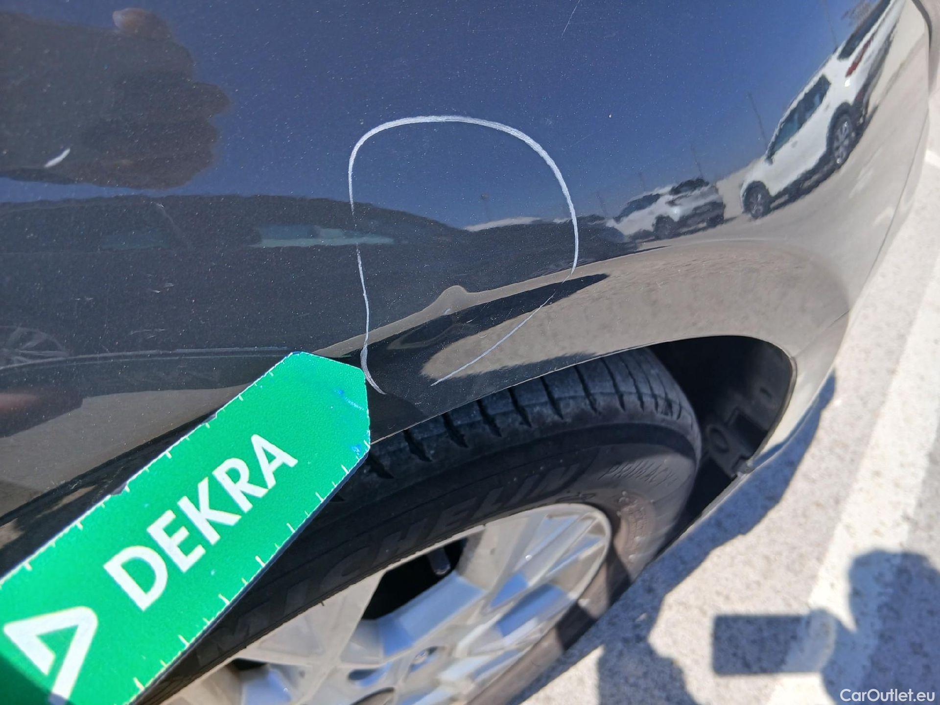  KIA  Cee'd KIA Ceed / 2021 / 5P / berlina con portón 1.0 T-GDi 88kW (120CV) Drive #33