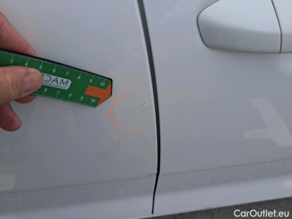  KIA  Rio KIA  / 2020 / 5P / berlina con portón 1.2 DPi 62kW (84CV) Concept #12