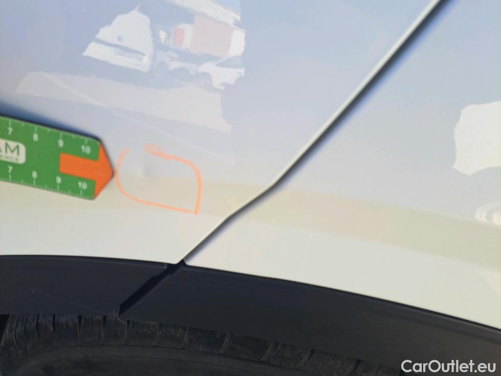  KIA  Sportage KIA  / 2022 / 5P / todoterreno 1.6 T-GDi 110kW (150CV) Drive 4x2 #24