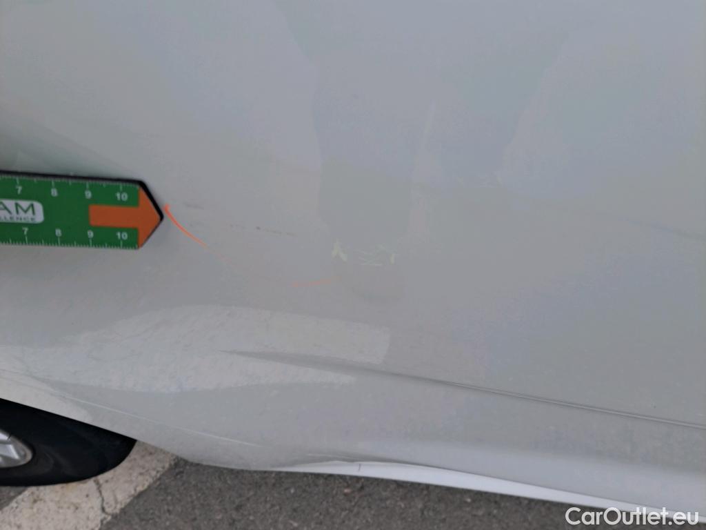  KIA  Rio KIA  / 2020 / 5P / berlina con portón 1.2 DPi 62kW (84CV) Concept #11