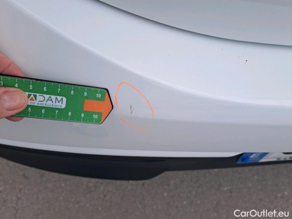  KIA  Rio KIA  / 2020 / 5P / berlina con portón 1.2 DPi 62kW (84CV) Concept #36