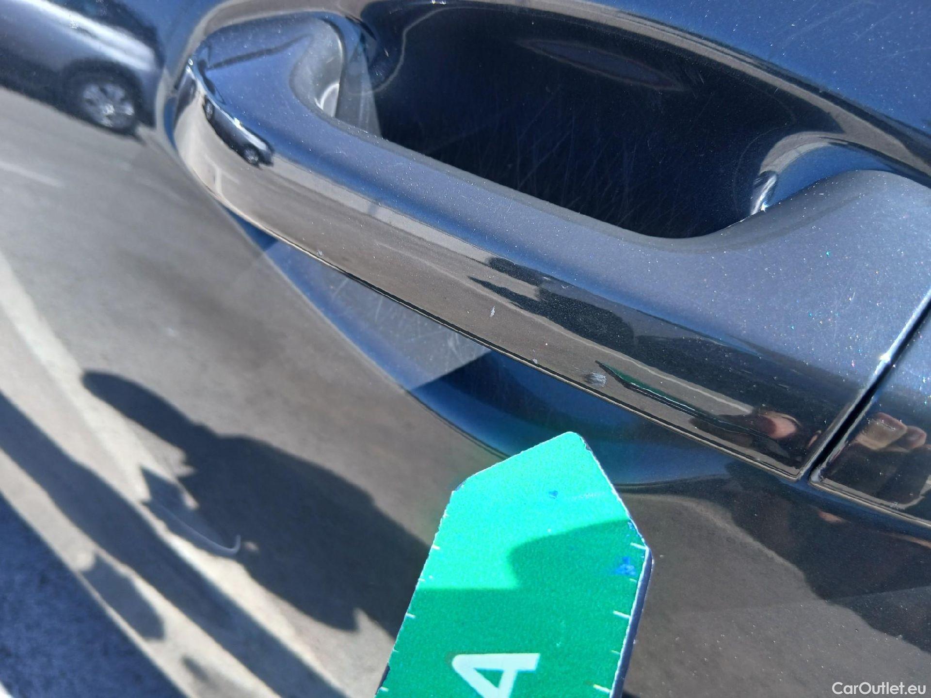  KIA  Cee'd KIA Ceed / 2021 / 5P / berlina con portón 1.0 T-GDi 88kW (120CV) Drive #16