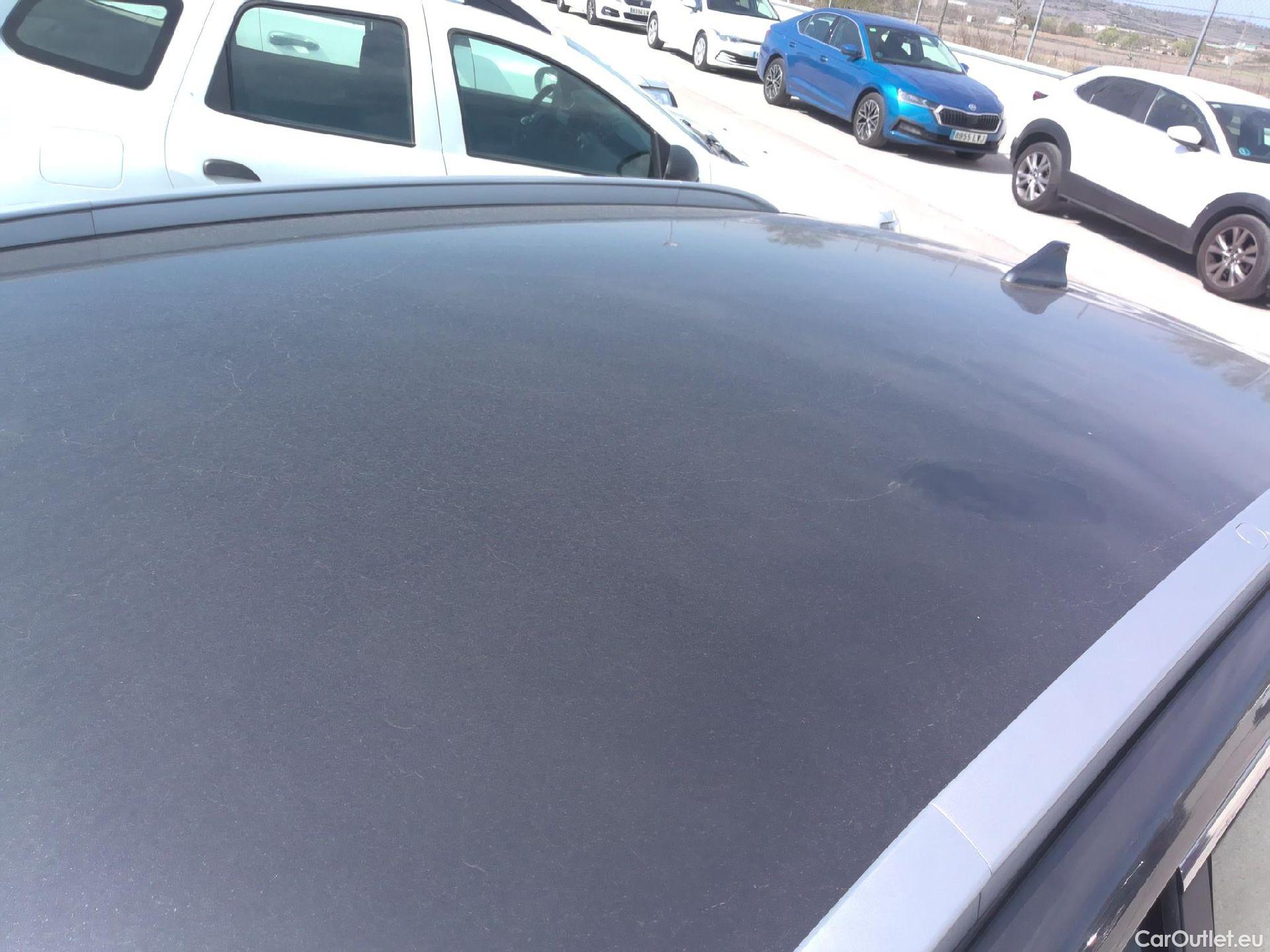  KIA  Niro KIA  / 2019 / 5P / crossover 1.6 GDi HEV 104kW (141CV) Drive #9