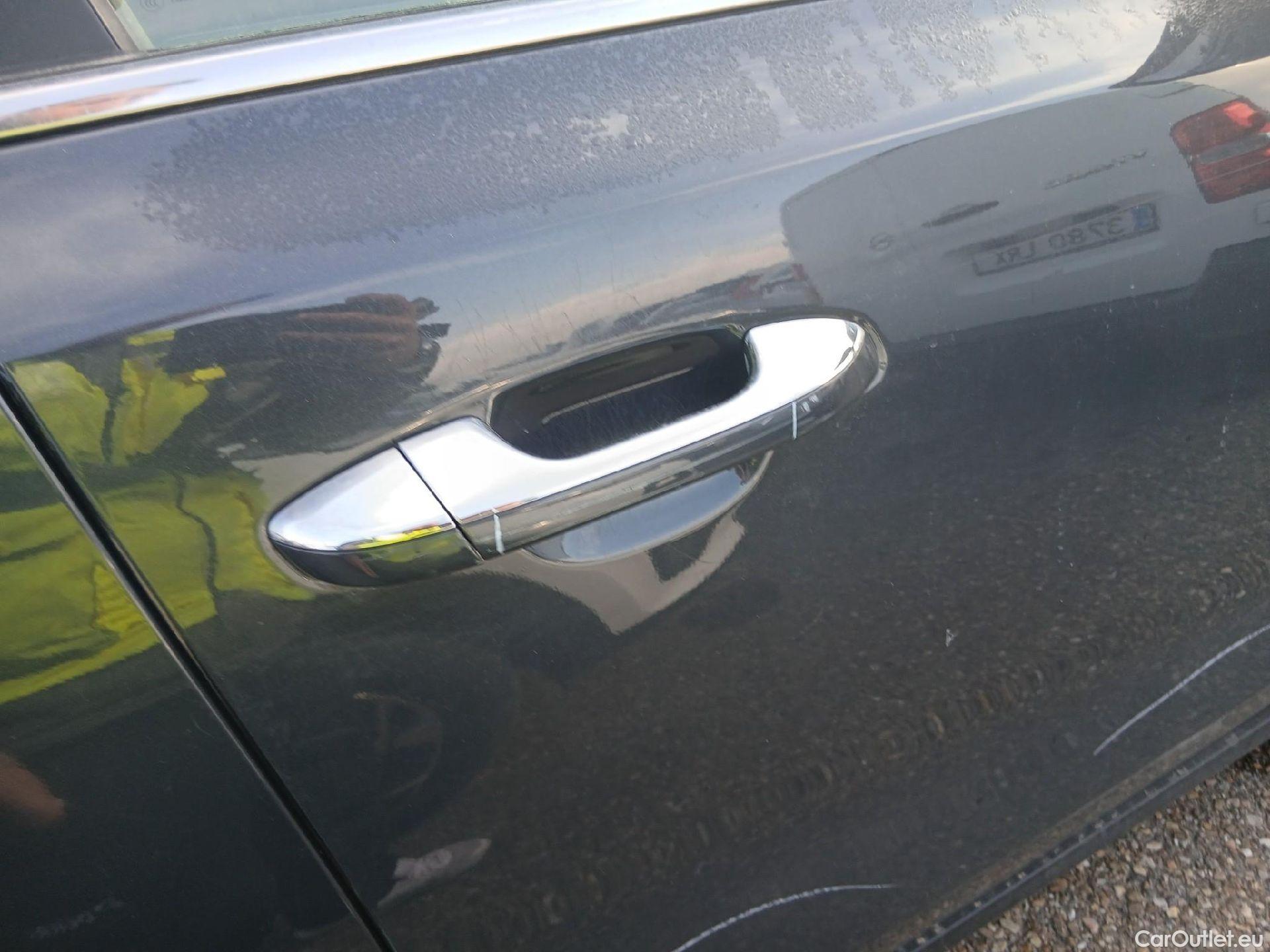  KIA  Sportage KIA  1.6MHEV Drive 100kW(136CV) 4x2(Crist Tintados)(CX) #23