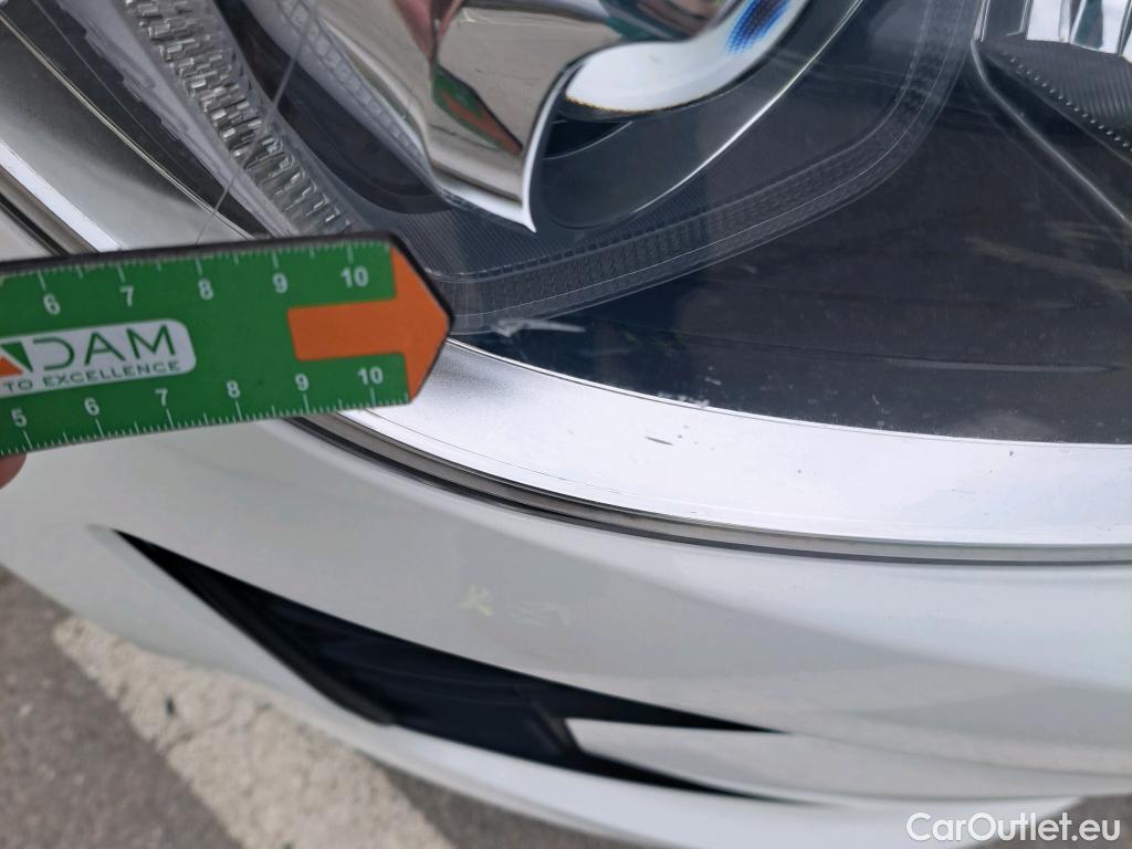  KIA  Rio KIA  / 2020 / 5P / berlina con portón 1.2 DPi 62kW (84CV) Concept #32