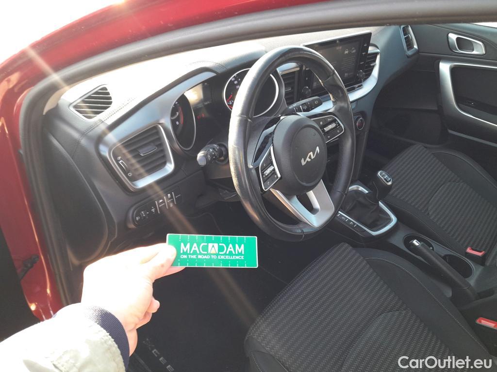  KIA  XCeed KIA  1.5 MHEV iMT Drive 118kW (160CV) #13