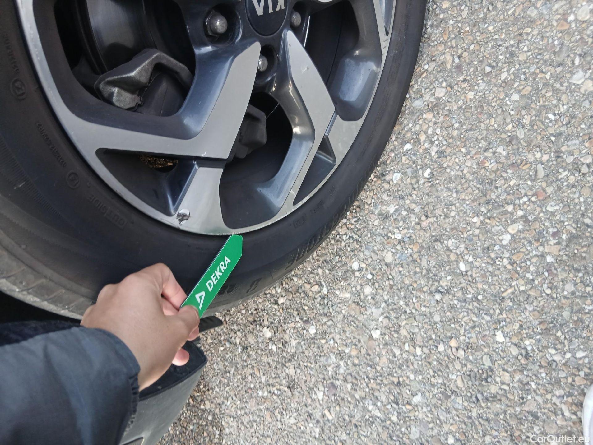  KIA  Sportage KIA  1.6MHEV Drive 100kW(136CV) 4x2(Crist Tintados)(CX) #6