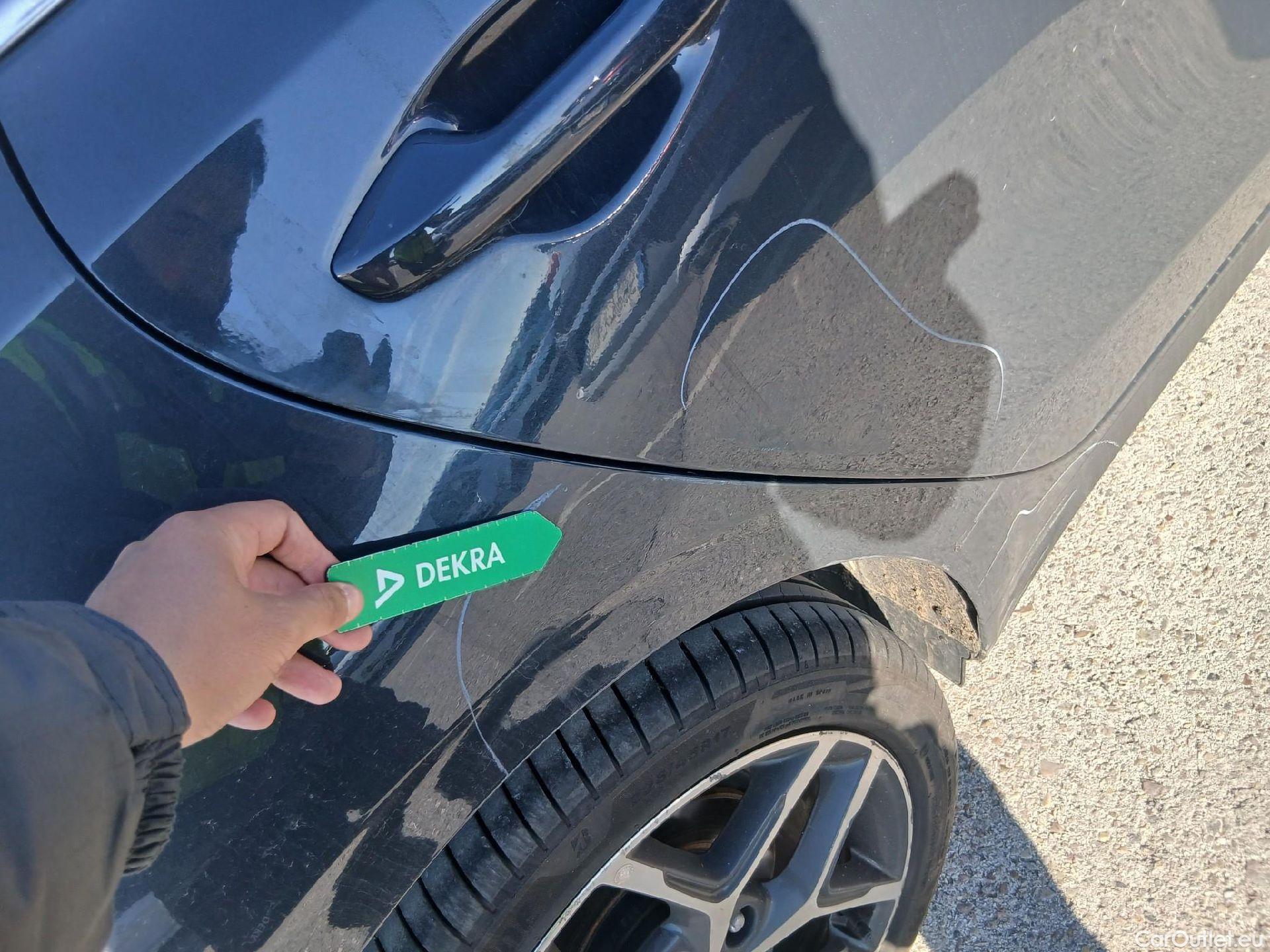  KIA  Cee'd KIA Ceed / 2021 / 5P / berlina con portón 1.5 MHEV 118kW (160CV) Tech DCT #14