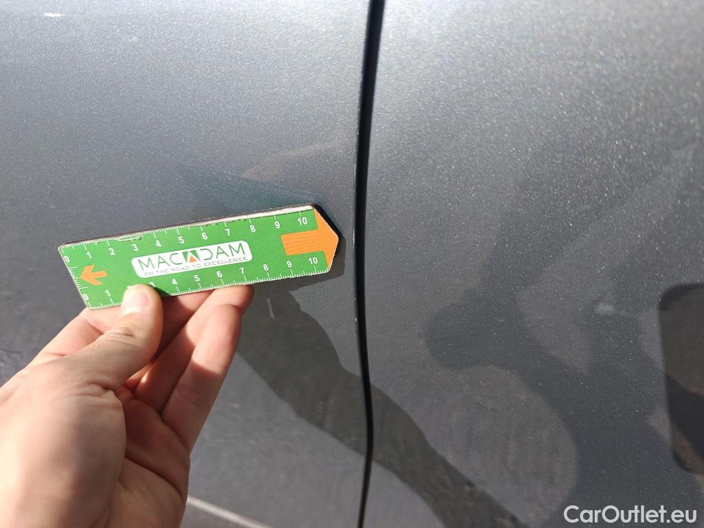  KIA  XCeed KIA  1.0 T-GDi Drive 88kW (120CV) #17