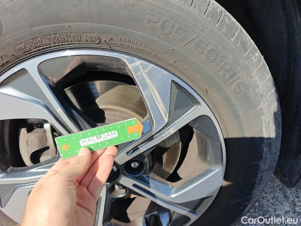  KIA  XCeed KIA  1.0 T-GDi Drive 88kW (120CV) #10