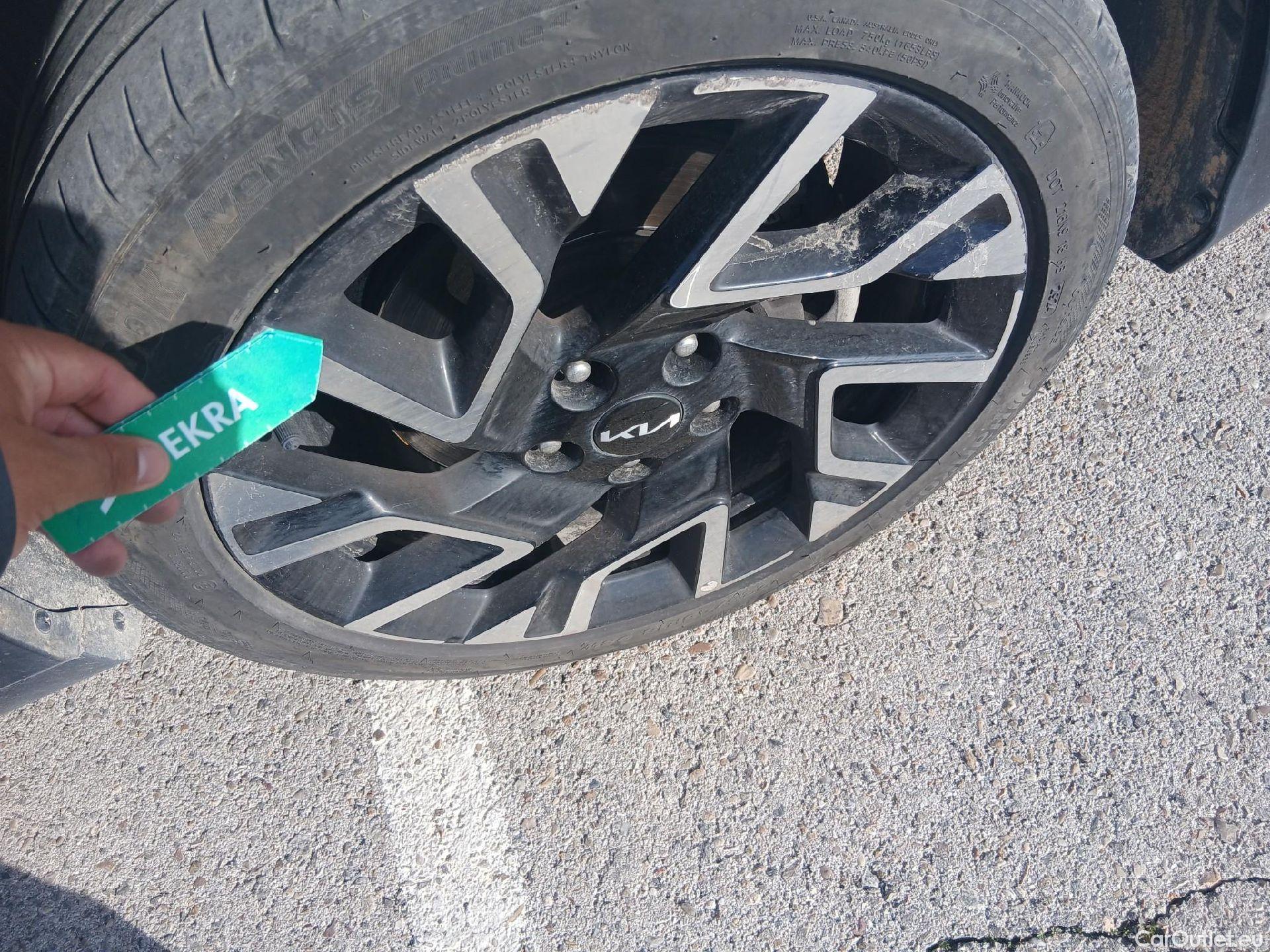  KIA  XCeed KIA  1.6 MHEV Tech 100kW (136CV) DCT #18