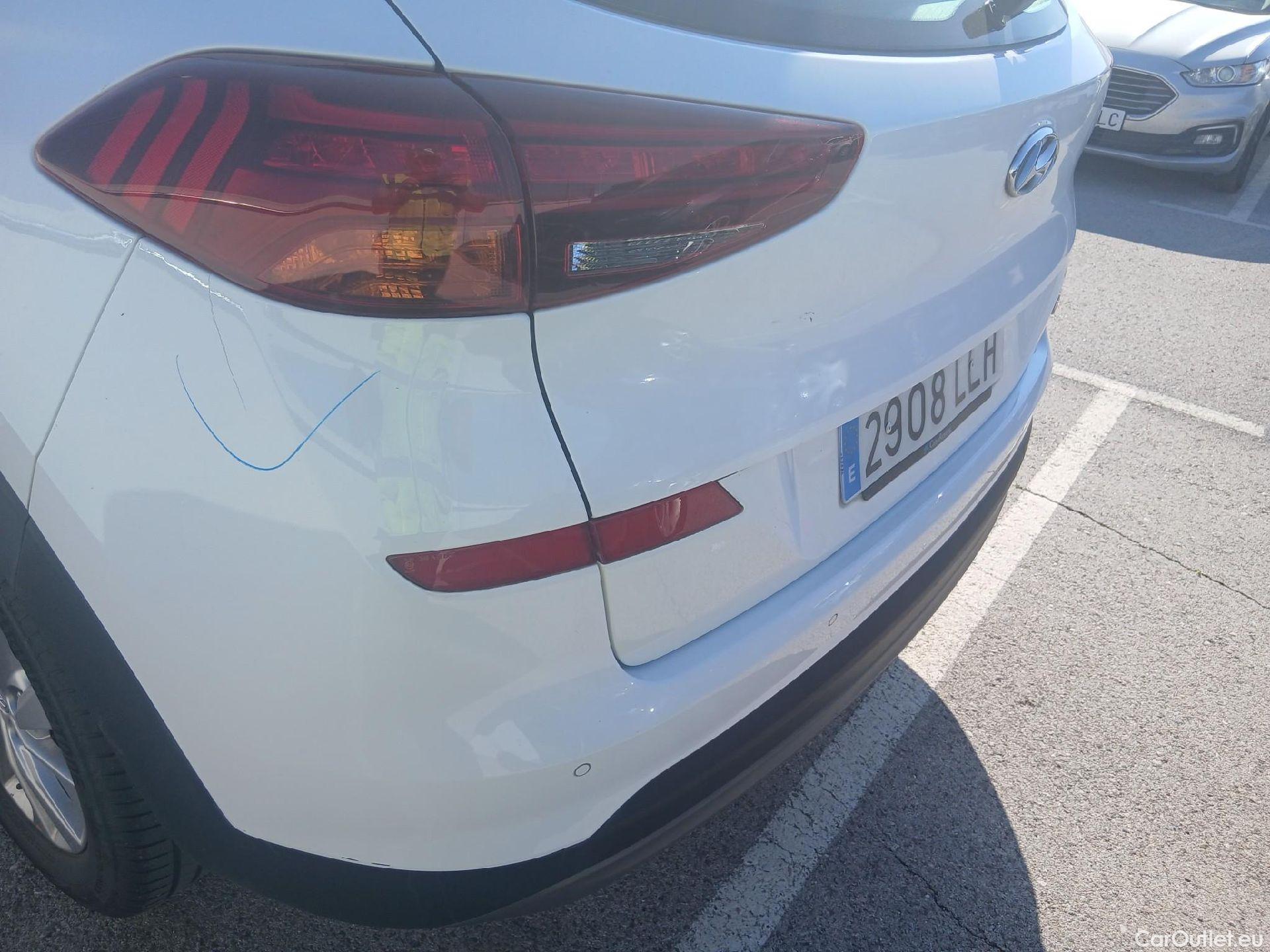  Hyundai  Tucson HYUNDAI  / 2018 / 5P / todoterreno 1.6 CRDI 85kW (116CV) 48V SLE 4X2(SP)(SL) #22