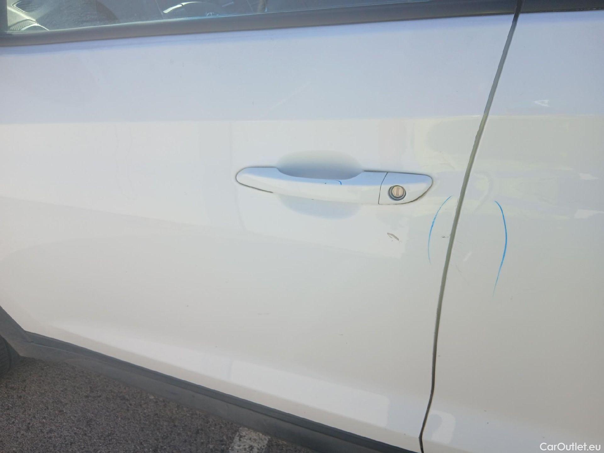  Hyundai  Tucson HYUNDAI  / 2018 / 5P / todoterreno 1.6 CRDI 85kW (116CV) 48V SLE 4X2(SP)(SL) #18