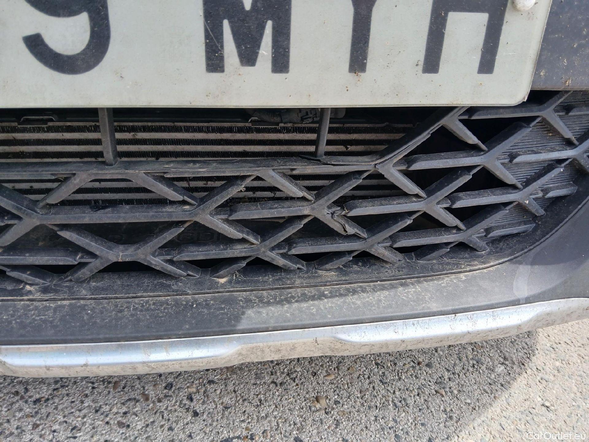  KIA  XCeed KIA  1.0 T-GDi Drive 74kW (100CV) #8