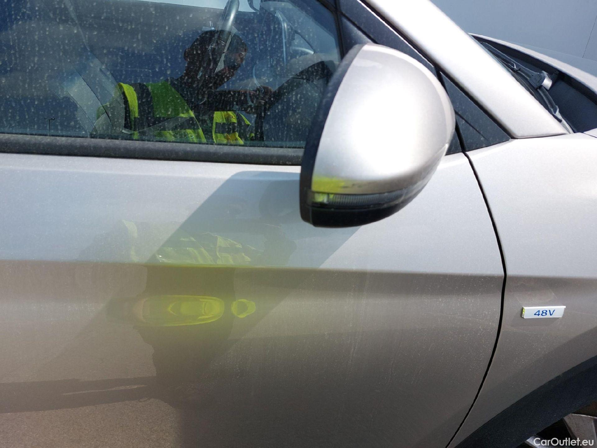  Hyundai  Tucson HYUNDAI  / 2018 / 5P / todoterreno 1.6 CRDI 85kW (116CV) 48V SLE 4X2(SP)(SL) #6