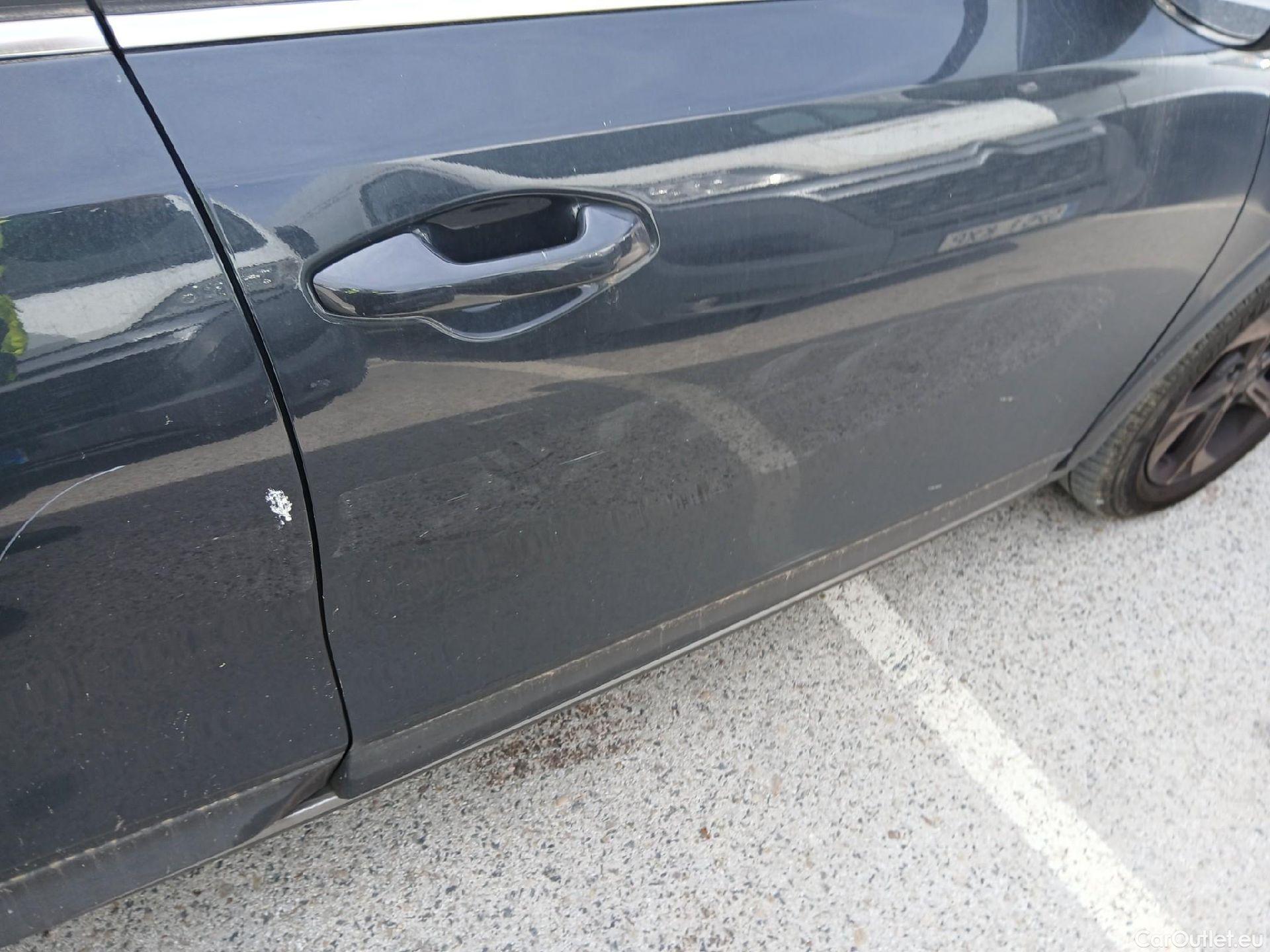  KIA  XCeed KIA  1.0 T-GDi Drive 74kW (100CV) #19