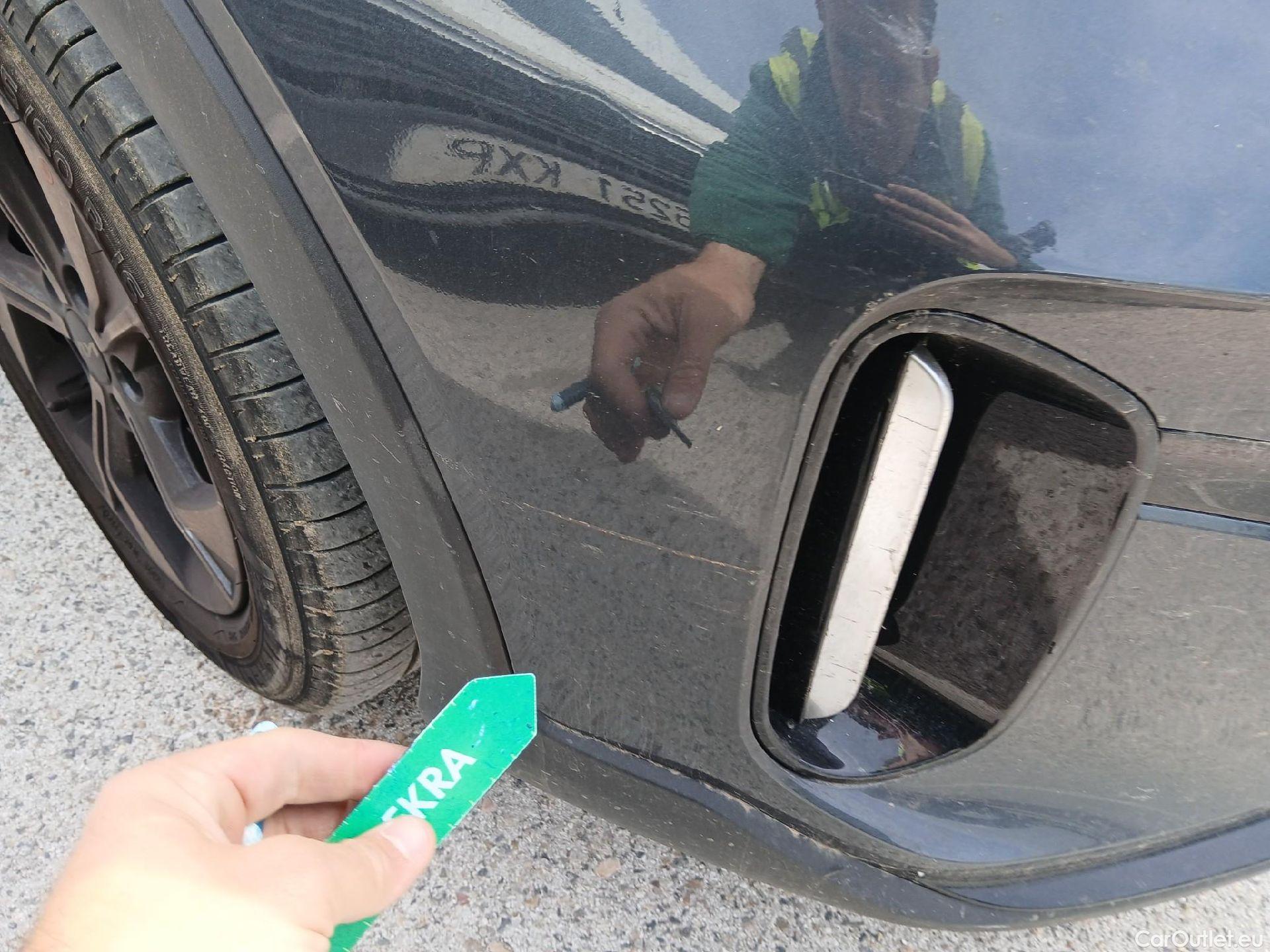  KIA  XCeed KIA  1.0 T-GDi Drive 74kW (100CV) #6