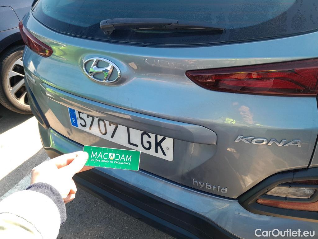  Hyundai  Konna HYUNDAI Kona / 2017 / 5P / todoterreno 1.6 GDI HEV Klass DT #3