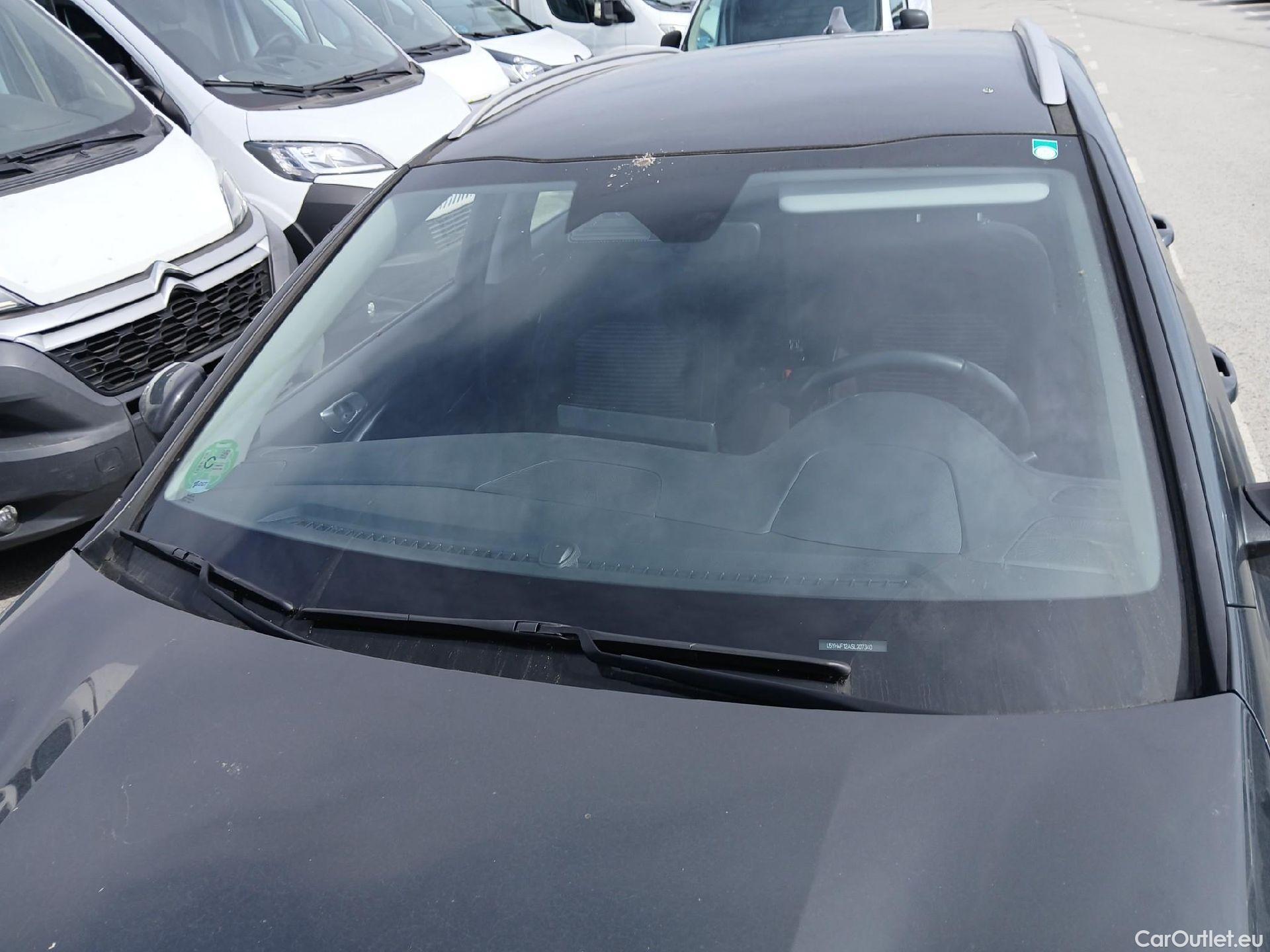  KIA  XCeed KIA  1.0 T-GDi Drive 74kW (100CV) #10