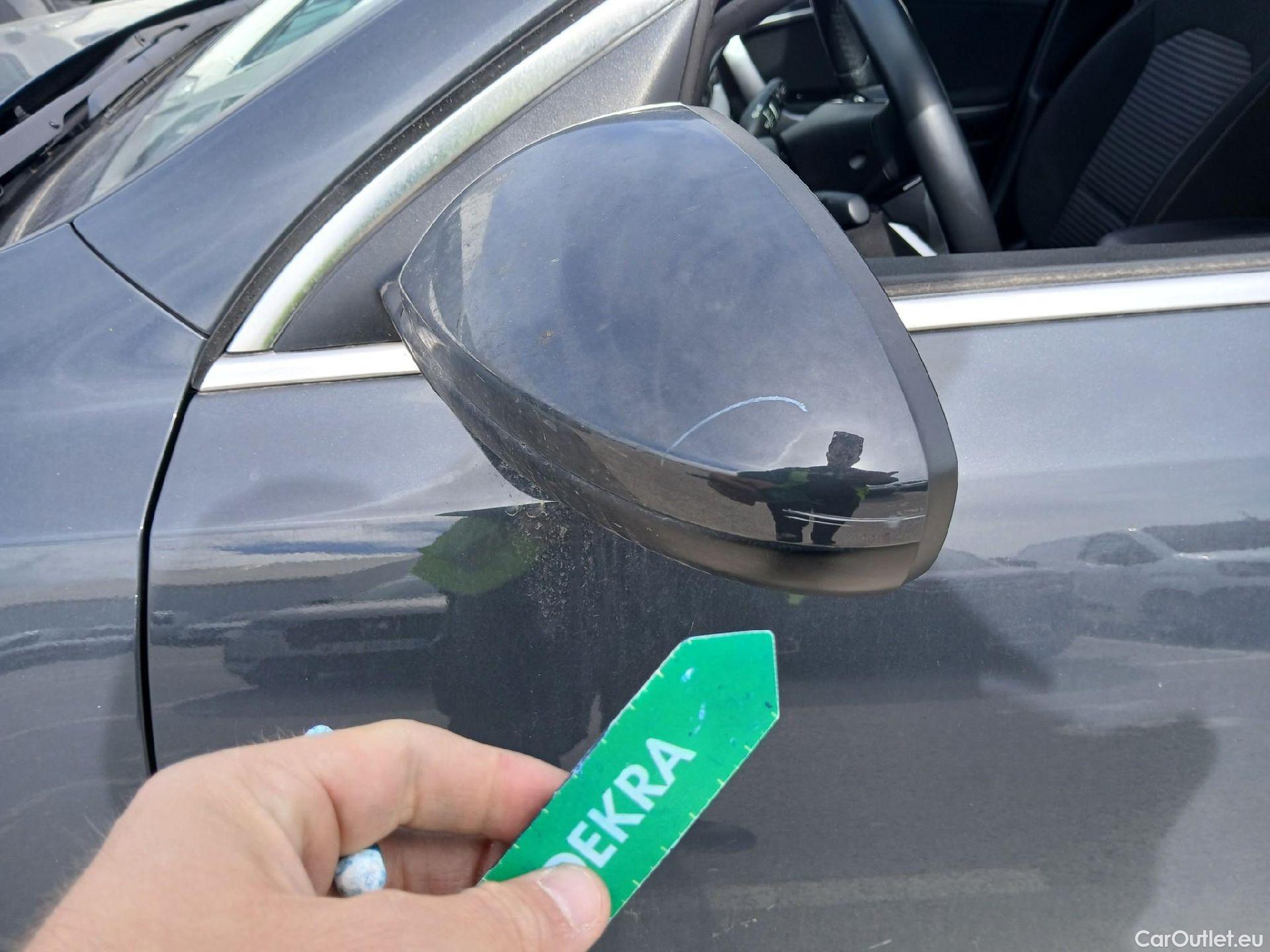  KIA  XCeed KIA  1.0 T-GDi Drive 74kW (100CV) #11