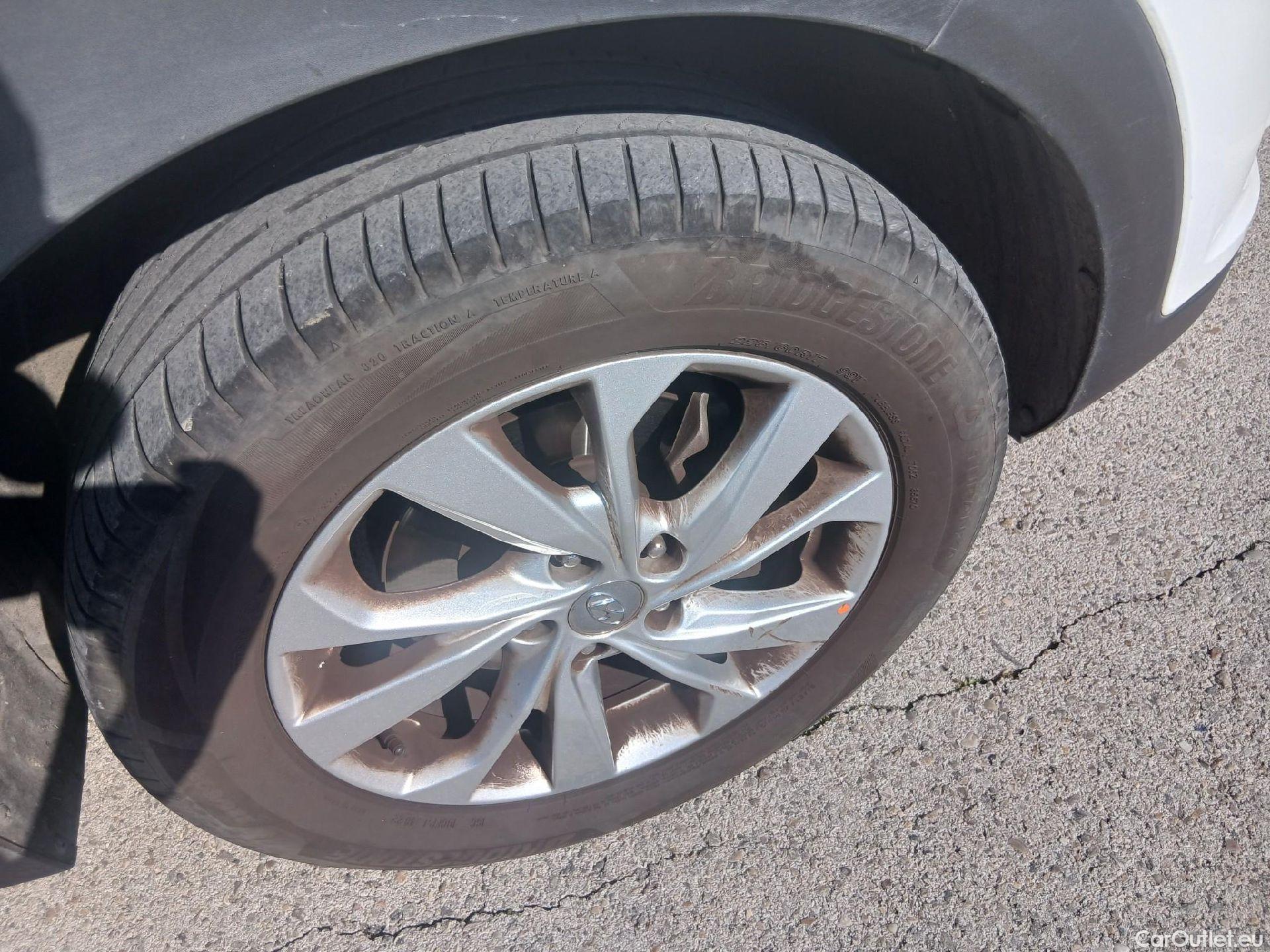  Hyundai  Tucson HYUNDAI  / 2018 / 5P / todoterreno 1.6 CRDI 85kW (116CV) 48V SLE 4X2(SP)(SL) #3