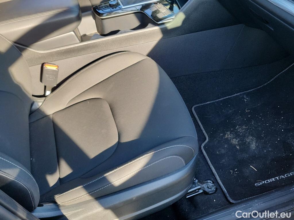  KIA  Sportage KIA  / 2022 / 5P / todoterreno 1.6 T-GDi MHEV 118kW Business 4x2 DCT #23