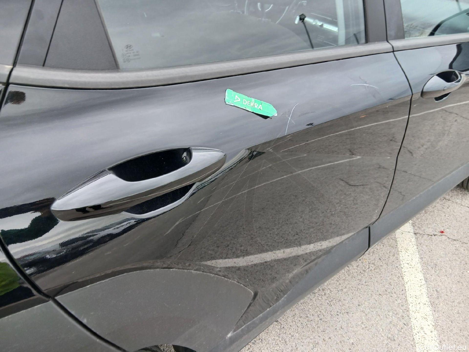  Hyundai  Konna HYUNDAI Kona / 2023 / 5P / todoterreno 1.6 GDI HEV Maxx DCT #32