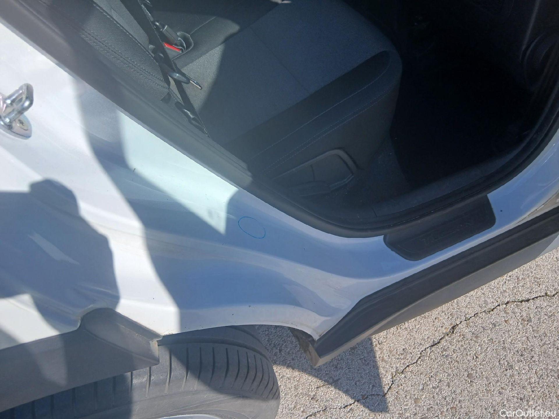  Hyundai  Tucson HYUNDAI  / 2018 / 5P / todoterreno 1.6 CRDI 85kW (116CV) 48V SLE 4X2(SP)(SL) #25