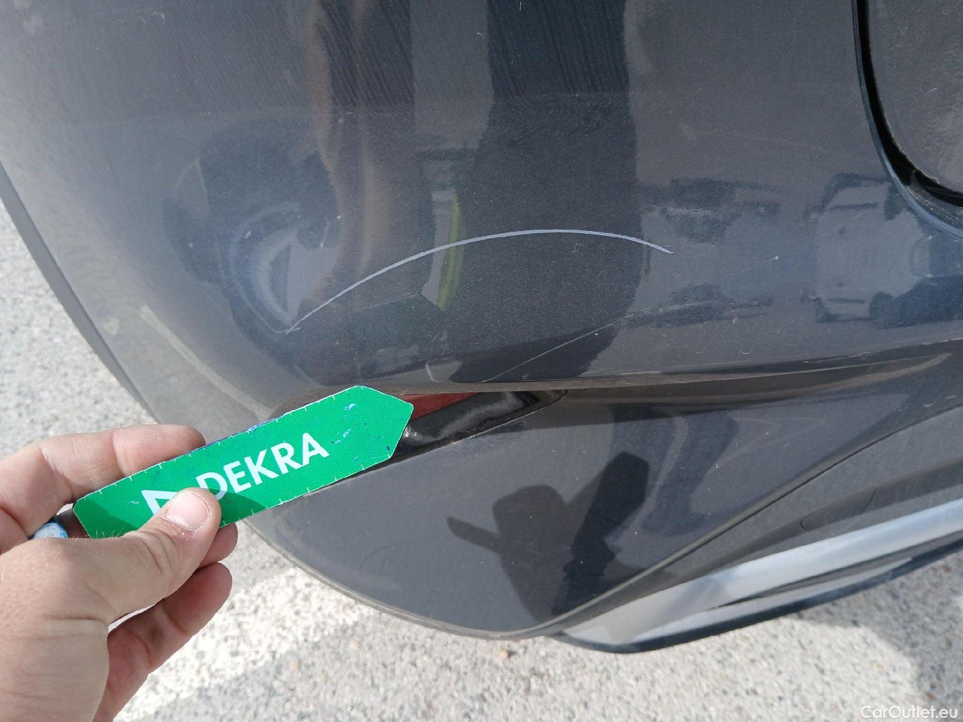  KIA  XCeed KIA  1.0 T-GDi Drive 74kW (100CV) #14