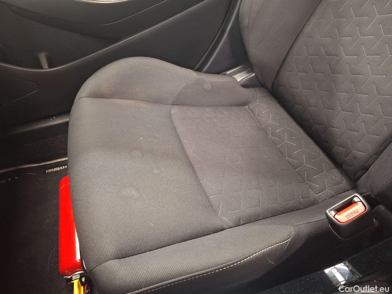  Toyota  Corolla Toyota,  TS '19, Toyota  Touring Sports 1.8 Hybrid Dynamic e #62