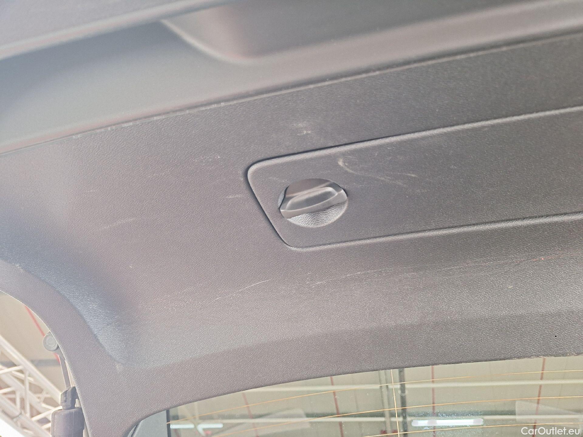  Volvo  XC 40 Volvo, XC40 '17 PHEV, Volvo XC40 T4 Recharge Geartronic R-Design 5d #12