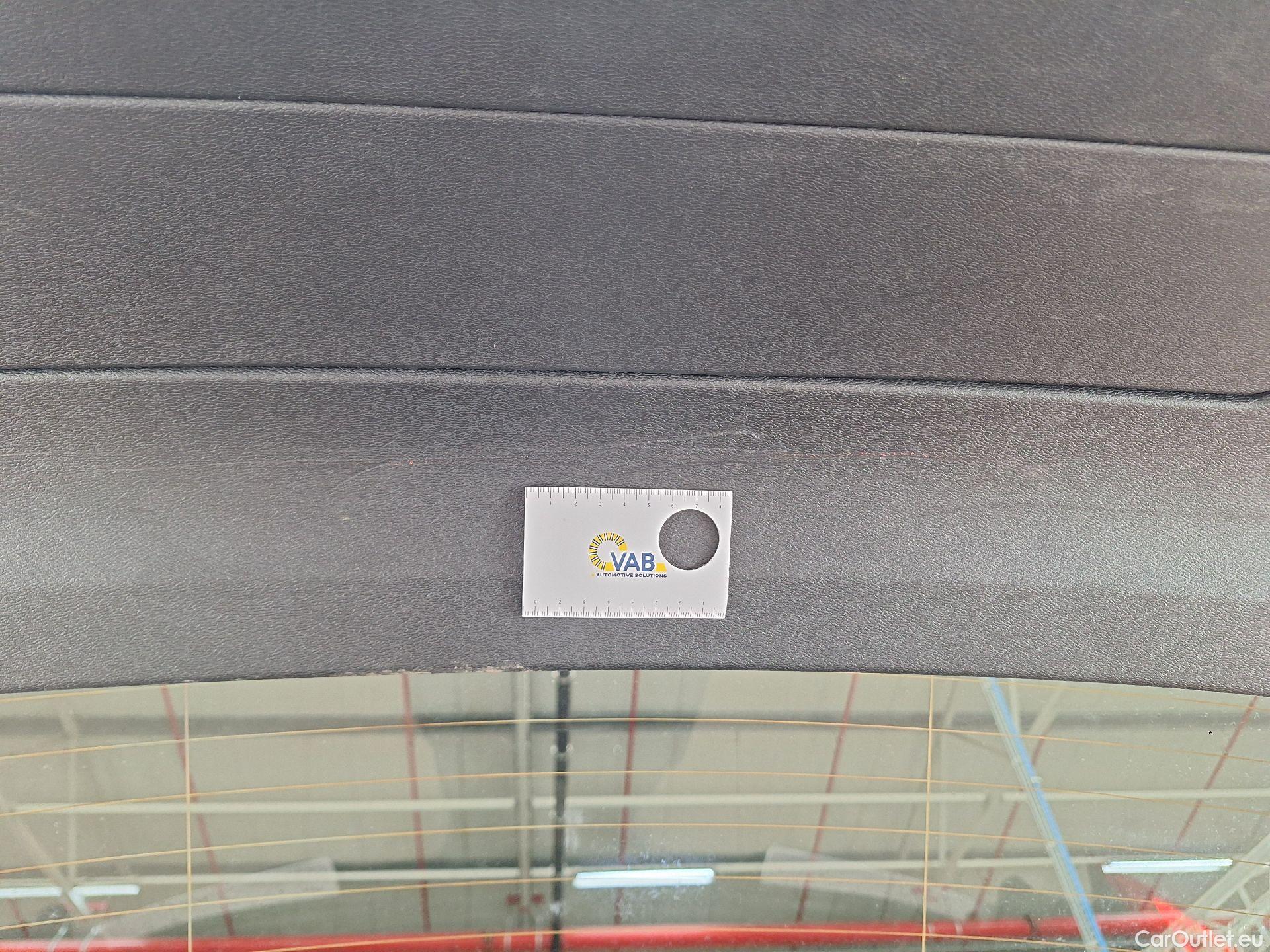  Volvo  XC 40 Volvo, XC40 '17 PHEV, Volvo XC40 T4 Recharge Geartronic R-Design 5d #11