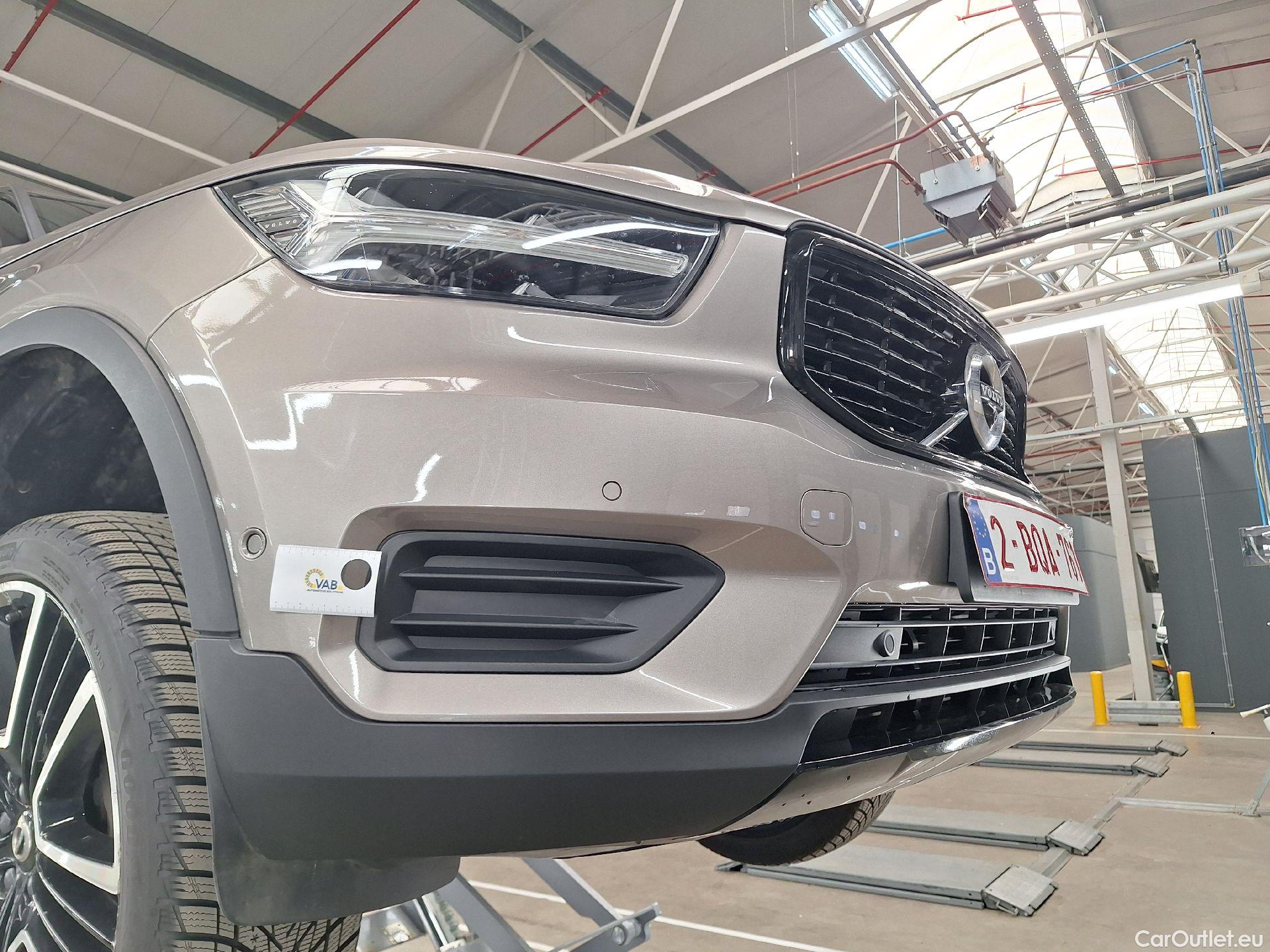  Volvo  XC 40 Volvo, XC40 '17 PHEV, Volvo XC40 T4 Recharge Geartronic R-Design 5d #24