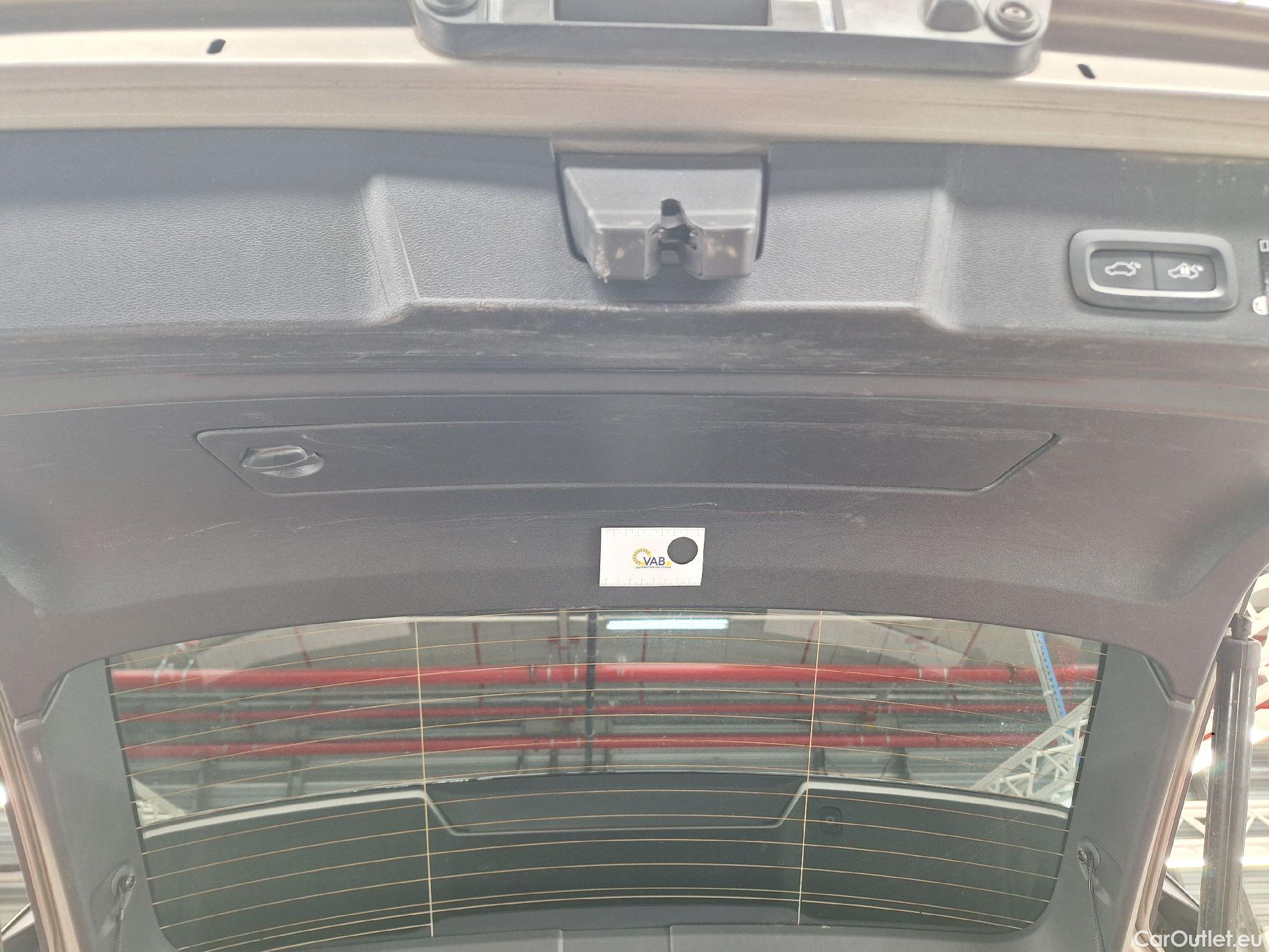  Volvo  XC 40 Volvo, XC40 '17 PHEV, Volvo XC40 T4 Recharge Geartronic R-Design 5d #10