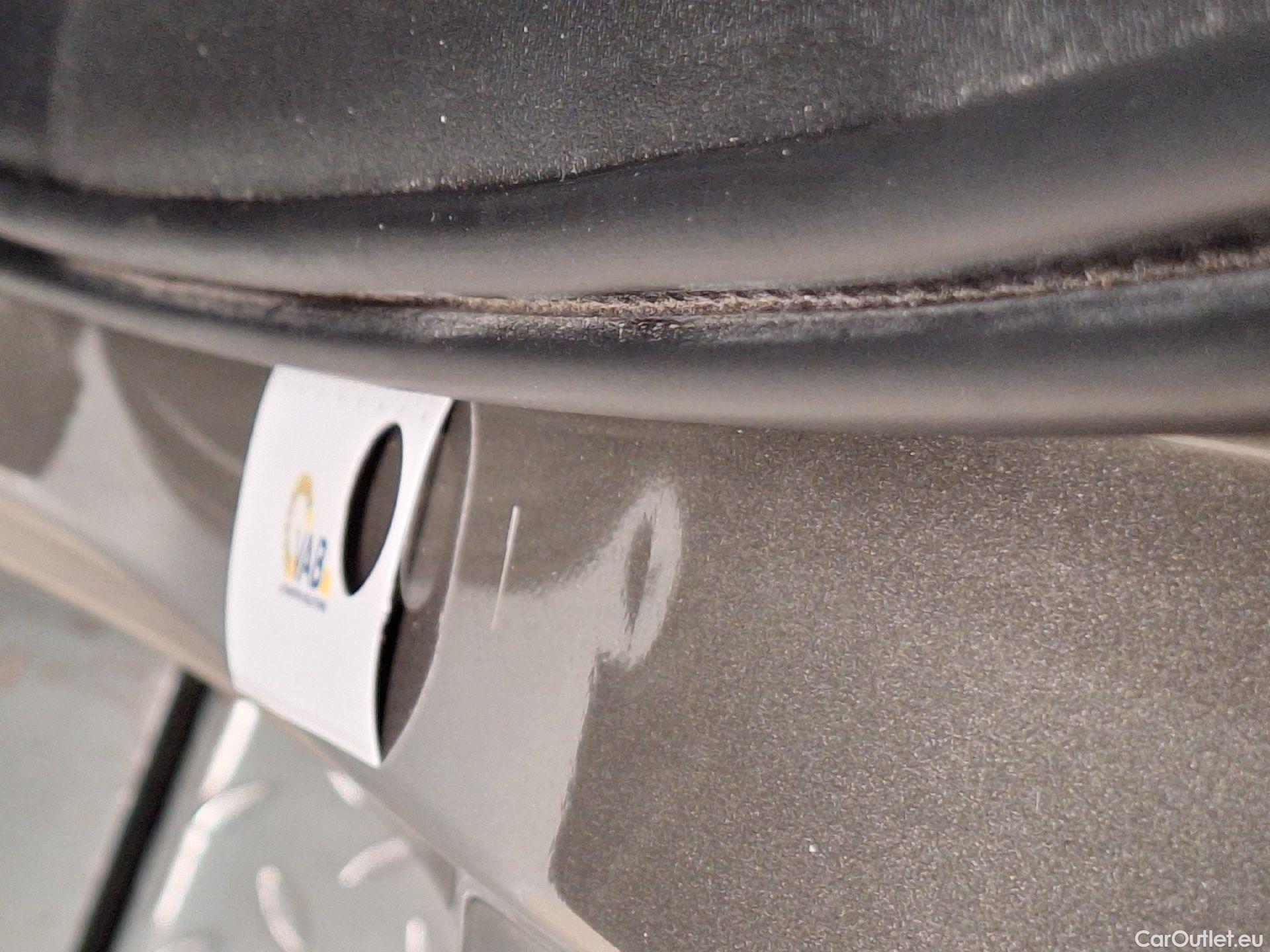  Volvo  XC 40 Volvo, XC40 '17 PHEV, Volvo XC40 T4 Recharge Geartronic R-Design 5d #9