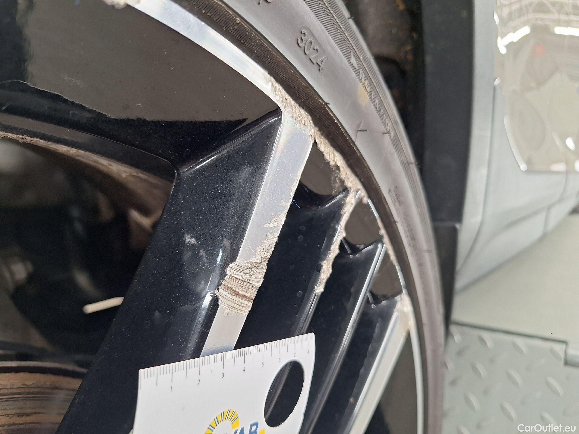  Volvo  XC 40 Volvo, XC40 '17 PHEV, Volvo XC40 T4 Recharge Geartronic R-Design 5d #33