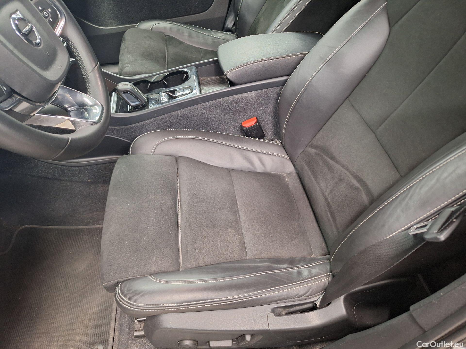  Volvo  XC 40 Volvo, XC40 '17 PHEV, Volvo XC40 T4 Recharge Geartronic R-Design 5d #5