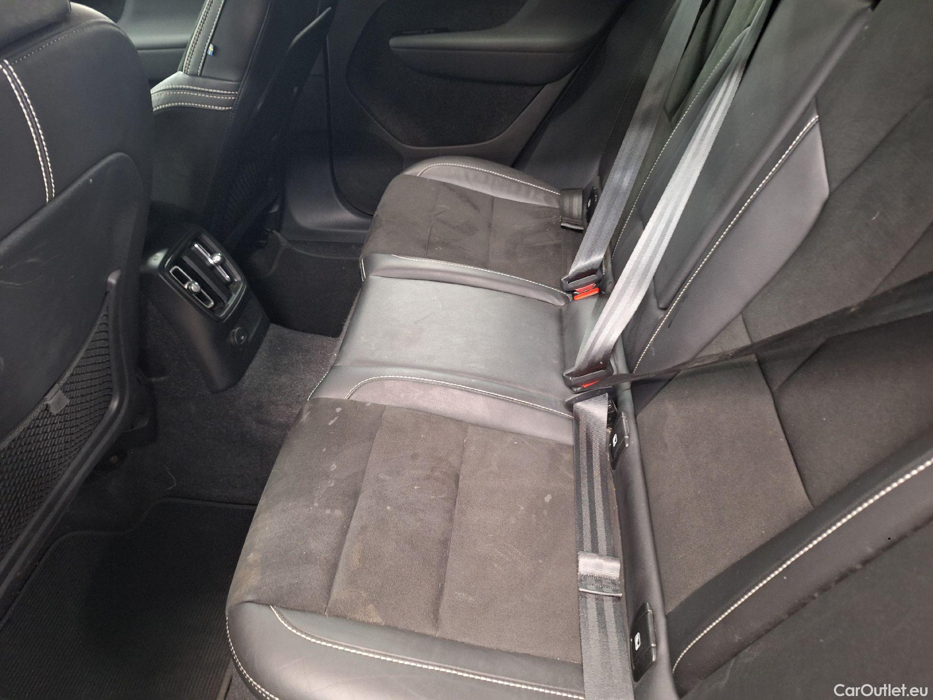  Volvo  XC 40 Volvo, XC40 '17 PHEV, Volvo XC40 T4 Recharge Geartronic R-Design 5d #7