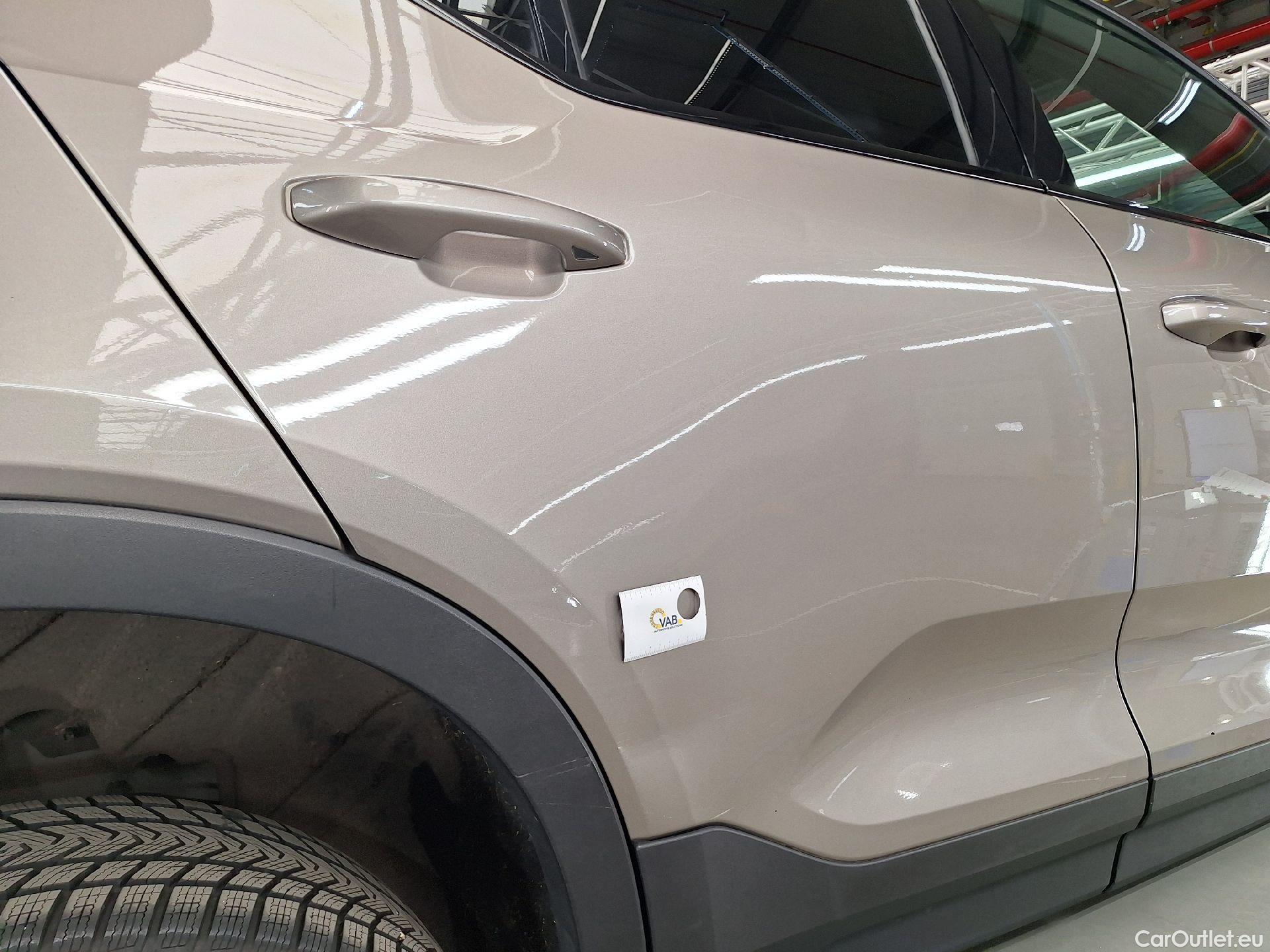  Volvo  XC 40 Volvo, XC40 '17 PHEV, Volvo XC40 T4 Recharge Geartronic R-Design 5d #19