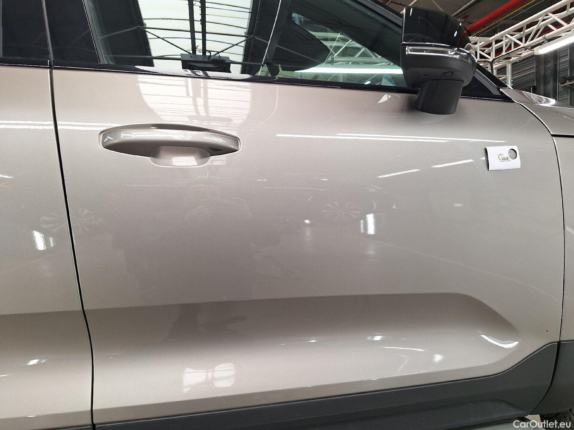  Volvo  XC 40 Volvo, XC40 '17 PHEV, Volvo XC40 T4 Recharge Geartronic R-Design 5d #22