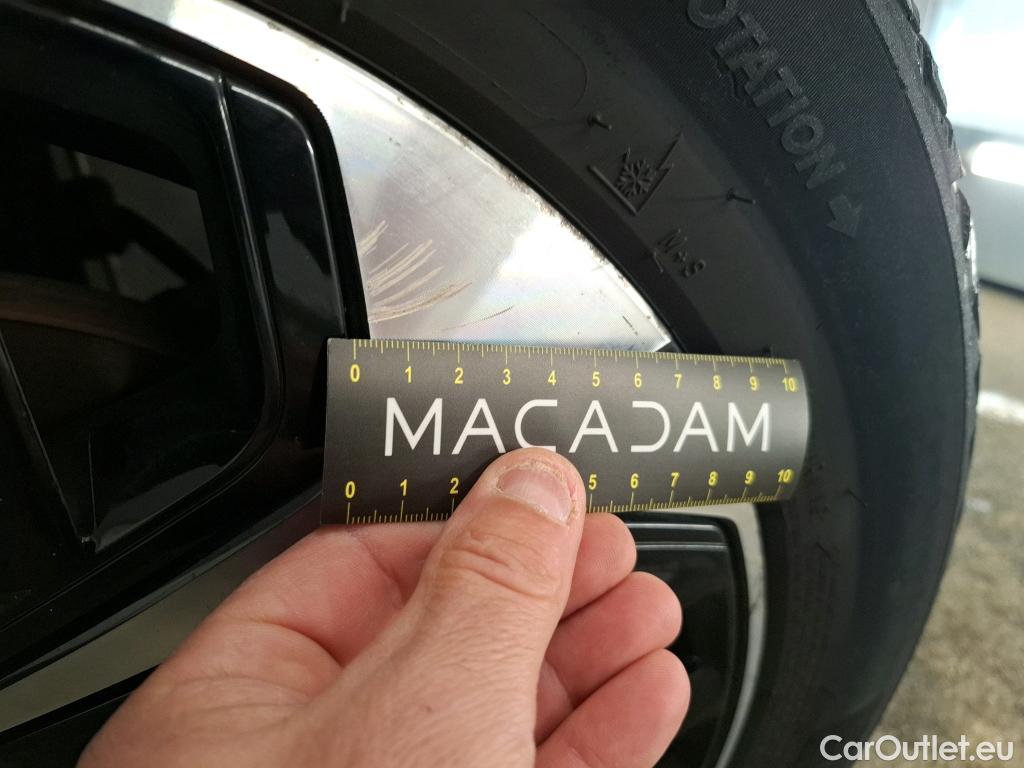  Citroen  C4 CITROEN  X / 2022 / 4P / Berline PureTech 130 S&S EAT8 Shine #17