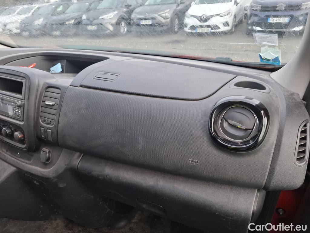  Opel  Vivaro  B Fourgon/Combi Combi L2H1 2 9t 1.6 turbo 125CV BVM6 9 Sieges E6 #102